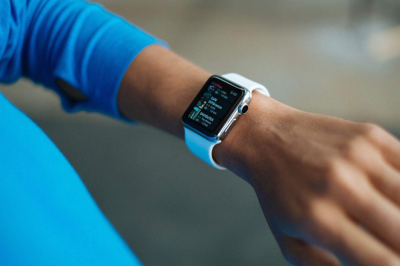 Top 5 uniwersalnych aplikacji na inteligentne zegarki, które musisz mieć!